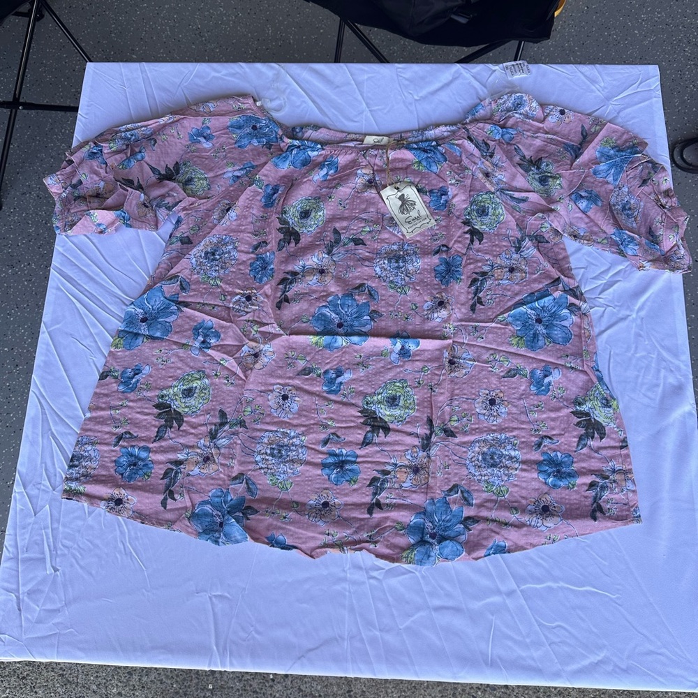 Easel Los Angeles blouses